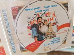 SELVİ BOYLUM AL YAZMALIM / TÜRKAN ŞORAY-KADİR İNANIR-AHMET MEKİN FİLMİ (VCD 2 DISC TÜRKÇE)
