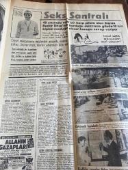 HÜRRİYET GAZETESİ HÜRRİYET PAZAR EXTRA 2 GAZETESİ DOĞUM GÜNÜ GAZETESİ  - 20 AĞUSTOS 1967 - Bizimkiler - Fatoş - Güngörmüşler - Kemal Bisalman - Hers Albey Peter Townsend - Tony - Dr. Beranger - Beate Uhse - Prenses Margaret - Vivien Leigh - Tony Armstrong-Jones - Seks Santralı - Bir büyük aşktı - Vivien’i büyük aşkı öldürdü - Aşk bir fikri sabit olursa insanı öldürür - Tony de dayatmıştı ya araba ya ben - Bu tılsımlı yakut yüzüğü parmağında taşıyana kimse fenalık yapamaz - Cinsel sağlık müessesesi nasıl çalışıyor - Cinsel müessesesinin müşterileri arasında memur asker üniversiteli devlet adamları bile var - Seks Santralı