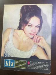 SİZ DERGİSİ-MECMUASI - 20 MART 1967 - SAYI: 59 - (12 SAYFA, İÇ SAYFALAR EKSİK) - KAPAK: FİGEN SAY - FERİT KIVRAK & MELEK CANFES - İZZET GÜNAY & TÜRKAN ŞORAY, ÇOLPAN İLHAN - POP ÇAMAŞIR TOZU REKLAMI - BURÇ FALLARI - HOLLYWOOD ALTIN KÜRELER, DEAN MARTİN, MARLO THOMAS, JOHN WAYNE - SELDA ALKOR