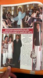 ŞAMDAN PLUS DERGİSİ - 23 MAYIS 2007 - SİREN ERTAN CARMIKLI - IŞIL SARRAF - TUBA PEKSAYAR - EDA TAŞPINAR - GÜLŞAH ALKOÇLAR - CEM ÖZER - ZEYNEP GERMEN - SUZAN TOPLUSOY - TURGUT TOPLUSOY - GÖNÜL PAKSOY - BRIGITTE SAIGER - DİLEK ERTEK - JOSEF SAIGER - PINAR ARAN - TÜLİN ŞAHİN - YÜKSEL AK - FATMA YAMAN - MELİH TÜRK - ASLIHAN SABANCI - NİLGÜN DERELİ - SUZET MAZUN - SİBEL DEMİR - TUNA ÖZTÜRK - NİLGÜN KOÇ - TÜRKAN SABANCI - İNCİ GAZİOĞLU - YILDIZ ARAN - CANNES FİLM FESTİVALİ - REZAN HAS MÜZESİ - ANJELIQUE - TOPLUM GÖNÜLLÜLERİ VAKFI - TOG BAZAR - ESCADA DEFİLESİ - TÜRKİYE KORUNMAYA MUHTAÇ ÇOCUKLAR VAKFI - DAMAS MÜCEVHERAT - İSTANBUL ARKEOLOJİ MÜZESİ - 162 SAYFA