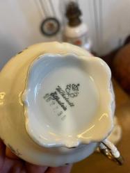 Antika damgalı fincan