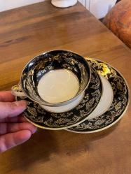 Antika damgalı fincan