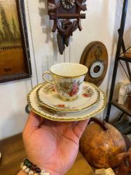 Antika damgalı fincan