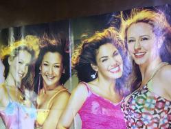 BOND GIRLS MÜZİK GRUBU, NO DOUBT, KYLIE MINOGUE & EVANESCENCE BÜYÜK BOY POSTERİ - ARKALI ÖNLÜ - Heygirl Eki - 86 x 60 cm EBADINDA