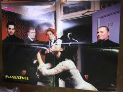 BOND GIRLS MÜZİK GRUBU, NO DOUBT, KYLIE MINOGUE & EVANESCENCE BÜYÜK BOY POSTERİ - ARKALI ÖNLÜ - Heygirl Eki - 86 x 60 cm EBADINDA