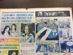 İNCİ GAZETESİ, 1970'LER (2 SAYFA, TEK YAPRAK) - TÜRKAN ŞORAY ''DELİCESİNE''DEKİ ROLÜ DE KABUL ETMEYİNCE FİLMİ YİNE İTALYAN AKTRİS ÇEVİRECEK - HALİT UZMANER - ASTERİKS, ŞEYTAN, TEVFİK UNSİ - TEKİRDAĞ ADI NEREDEN GELİR? TEKİRDAĞ'IN HİKAYESİ - NAMIK KEMAL TEKİRDAĞ'LIDIR - NATAŞA, ÇİZGİ ROMAN - KARA KUVVETLERİ VAKFI YARARINA DEFİLE YAPILDI - ŞEYTAN KULESİ, MURAT SERTOĞLU - BENİM KÜÇÜK SEVGİLİM, ASLIHAN - AŞIK ŞAH SENEM RÖPORTAJI - KOJAK YILBAŞINDAN SONRA EKRANLARA GELİYOR, TELLY SAVALAS - BAY MUHTEREM, ALİ GALİP ALTUNÇUL