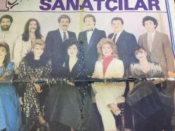 HÜRRİYET KELEBEK GAZETESİ, 19 ŞUBAT 1983 (2 SAYFA, TEK YAPRAK) - (AÇIKLAMAYI OKUYUNUZ) - İŞTE ALTIN SANATÇILAR, İBRAHİM TATLISES, BARIŞ MANÇO, KADİR İNANIR, AHMET ÖZHAN, YILDIRIM GÜRSES, ATİLLA ÖZDEMİROĞLU, BELKIS AKKALE, AJDA PEKKAN, TÜRKAN ŞORAY, EMEL SAYIN, SEZEN AKSU - ÇALIKUŞU FOTO ROMANI, SEZEN AKSU