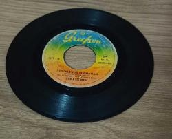 ZEKİ MÜREN-SENİNLE BİR SONBAHAR