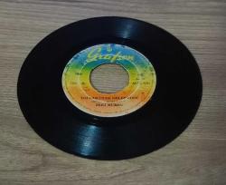 ZEKİ MÜREN-SENİNLE BİR SONBAHAR