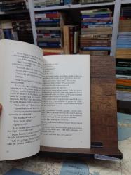 DELİRTİLMİŞ TOPLUMDA ''DELİ'' FEDİLE - ADİL HARMANCI