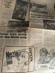 HÜRRİYET GAZETESİ HÜRRİYET PAZAR EXTRA 2 GAZETESİ DOĞUM GÜNÜ GAZETESİ  - 21 MART 1966 - Bizimkiler - Fatoş - Güngörmüşler - Kemal Bisalman -Giovanni Arpino-P. Clervel-Robert Lebeck-Böyle yaşamak istemiyoruz-Anne karnındaki bebek sesleri işitir bağırır ve ülkesini belli eder-10 yaşındaki çocuklar Manastırı’nı gezdim-Kurulduğu günden beri cayır cayır yanan şehir-Onlar için artık bir dış âlem yok