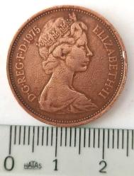 1975 İNGİLTERE BİRLEŞİK KRALLIK KRALİÇE II. ELİZABETH 2 (NEW) PENCE (İNGİLİZ STERLİNİ) ORİJİNAL MADENİ PARASI K1XXX2 ÇOK ÇOK NADİR