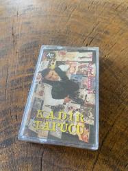 KADİR TAPUCU - ŞEYTAN DİYORKİ - KASET (JELATİNİNDE)