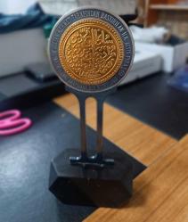 FATİH SULTAN MEHMET TARAFINDAN BASTIRILAN İLK PARA DARPHANE HATIRA ALTIN-VE GÜMÜŞ KAPLAMA MADALYON ORJİNAL KAİDESİNDE