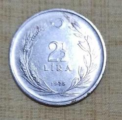2,5 lira , 2.5 lira , 2 1/2 lira , 2½ lira , 2 buçuk lira ,  İki buçuk lira 1975