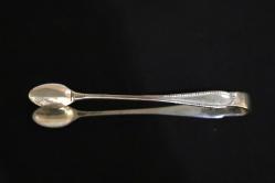 Gümüş 12 ad. 900 ayar çay tabağı.12 ad. 800 ayar çay kaşığı ve şeker tutacağı . Damgalı. Tabak Çapı 10,5 cm. kaşık boyu:10,5cm. Şeker tutacağı 12 cm.
