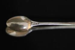 Gümüş 12 ad. 900 ayar çay tabağı.12 ad. 800 ayar çay kaşığı ve şeker tutacağı . Damgalı. Tabak Çapı 10,5 cm. kaşık boyu:10,5cm. Şeker tutacağı 12 cm.