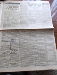 Cumhuriyet Gazetesi - 4 Şubat 1940 - Perde Arkasında Yazan Yunus Nadi Başmakale - Balkanlılar Kati Bitarat Kalacaklar - Yugoslav Kralı Prens Pol Vekilimiz Şükrü Saraçoğlunu Kabul Etti Fotoğraf - Doktor Mehmet Ali'yi Öldüren Ebe Naciye 6 Seneye Mahkum Oldu - Fin Ordusunun Zaferi Fotoğraf - D Grubu Sergisi Açıldı Fotoğraf - 900,000 Liralık Asfalt Yapılacak - Rektör Cemil Bilsel'in Çayları - Müstakil Ressamlar Toplandılar Fotoğraf - Milli Şef İsmet İnönü Küçük Bir Ameliyat Geçirdi - Büyük Türk Şairi Yunus Emre Kimdir Yazan Raif Yelkenci Yazı Dizisi - Alman Tayyarelerinden Bir Çoğu Düşürüldü -  Bahar Yağmuru Filmi Melek Sinemasında - Otel Emperyal Bugün Lale Sinemasında - Amerikalı Artist Robert Montgomery Avrupa'ya Geldi - Pazardan Pazara Yazan Server Bedi - Bugün Galatasaray Beşiktaş Takımları Karşılaşıyor - İstanbul Lisesi Şişli Terakki Maçından Bir Enstantane - Haftalık Radyo Programı - Voleybol Maçları - Hamiyet Yüceses Beler Oteli Salonlarında - General Electric Radyoları - Arlon