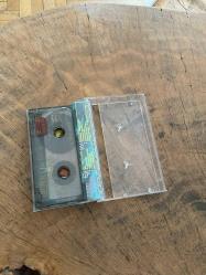 EBRU YAŞAR - BU SAHİLDE / VURULUR DÜŞLERİM - KASET