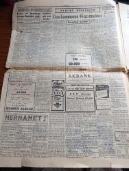Cumhuriyet Gazetesi - 18 Ocak 1955 - Adnan Menderes'in Lübnan'daki Görüşmeleri Sona Eriyor - Amerikan Hariciye Vekili Dulles Adnan Menderes'i Tebrik Etti - Çalışma Enstitüsü Açıldı Fotoğraf - İsviçre'de Migros Aleyhinde  Neşrolunan Broşürlerdeki İddialar Röportajı Yapan Aslan Tufan Yazman - Zoraki Diplomat Yazan Yakup Kadri Karaosmanoğlu Yazı Dizisi - İtalya'da Aleni Flörtle Mücadele - Tarihe Geçmiş Büyük Aşklar Merove Ve Brünho - Yalancı Şahitlik Müessesesi Yazan Burhan Felek Köşe Yazısı - Mısırlı Ses Sanatkarı Ümmü Gülsüm Sesine Kavuştu - Yeni Futbol Federasyonu Bugün Ankara'da Toplanıyor - Sporda Haftanın Olayları Derleyen Semih Türkdoğan - Garp Haydutları Sümer Sinemasında - İstanbul Belediyesi Şehir Tiyatroları Dram Kısmında Beyaz Güvercin - Yapı Ve Kredi Bankası Tam Sayfa İlan