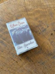 EFKAN ŞEŞEN - GÜN AĞARIRKEN - KASET (JELATİNİNDE)