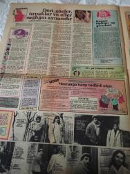 Hürriyet Kelebek Gazetesi Kadın Okuyucularına Armağanıdır -29 Mart 1982-Dr.Barnard üzüntüden azıyor-ünlü cerrah 60 yaşında -eski eşi aklımdan çıkmıyor-gönül akkor fakir anası-parayla aranız nasıl-bütün paramı giyimime harcarım-barbara da boş durmuyor-deri gözler tırnaklar ve eller sağlığın aynasıdır-siz ve sağlığınız -yaman kız -pembe mutlu -tayfun sağlam-erol keçeci-hastalığa karşı tedbirli olun-kanser haftası-aplike yastıklar-kare desenli süeter-kalbe düşen gölge-deniz akbulut -samim değer-nuri alço-midye tava-sanat dünyasının Avrupa çıkartması-çocuklar bir gün gerçeği anlar-ekranda Arif meşhur-çarşı pazar rehberi-ilk sınavlarını velilerine verdiler