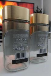 Nescafe Gold Orijinal Granül Kahve 200 gr'lık. 2 Adet Boş Kavanoz. Nestle Deutschland Menşeli. 2012 Üretim. 8x19 cm. Altın Renk Temalı, Kavanoz + Kapak ve Üzerindeki Marka Etiketleri Mükemmel Durumdadır. Koleksiyondan.