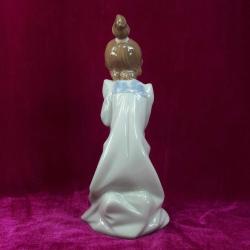 VINTAGE LLADRO HAND MADE IN SPAIN , KUCAĞINDA KEDİSİ KIZ ÇOCUK PORSELEN BİBLO