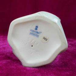 VINTAGE LLADRO HAND MADE IN SPAIN , KUCAĞINDA KEDİSİ KIZ ÇOCUK PORSELEN BİBLO