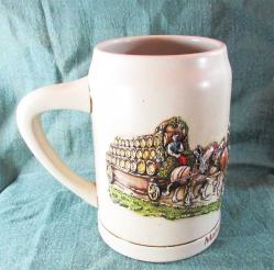 VİNTaGe ALMAN KaBaRTMa RESİMLİ SeRaMiK BİRA BARDAĞI.....Tankart