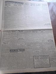 Cumhuriyet Gazetesi - 5 Şubat 1946 - İngilizin Dedikleri Yazan Nadir Nadi Başmakale - Güvenlik Konseyinde Dünkü Fırtına - Yunan Meselesi Etrafında Yapılan Münakaşalar Tam Yedi Saat Sürdü - Vichinsky Ve Bevin Dün Neler Söylediler - İtalyan Hükümetinin Müttefiklere Notası - Bir Kısa Seyahatin Notları Yazan Doğan Nadi - Cemal Nadir Karikatür - Güzel Sanatların Yayılma Ve Gelişmesi - Atom Bombasına Kurban Olacak Harp Gemileri - Şüpheli Zafer Lale Ve Ar Sinemasında - Aşk Ve Vazife Pek Yakında Elhamra Sinemasında - Belediye Sarayı Türk Mimarlarına Yaptırılacak - Amerikan Filmleri Ve Yerli Fimler - Miskinler Tekkesi Yazan Reşat Nuri Güntekin Yazı Dizisi - Güzeller Dikkat Edin Yazan Burhan Felek - Mareşal Stalin'in Telgrafı - Mualla Gökçay Tokatlıyan Salonlarında - Yeni Bar Beyoğlu İstiklal Caddesi - Bugünkü Radyo Programı - İstanbul Belediyesi Şehir Tiyatroları Dram Kısmında Cyrano De Bergerac