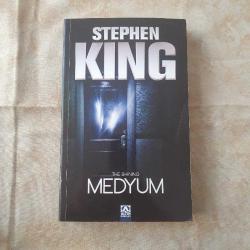 Medyum