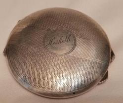 ANTİKA GÜMÜŞ MALZEMEDEN ÜRETİLMİŞ İNGİLİZ HESKETH PUDRİYER AĞIRLIK 50,14 GR
