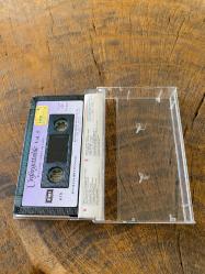 UNFORGETTABLE VOL. 5 - 19 CLASSIC SONGS OF LOVE - KASET