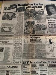 KELEBEK GAZETESİ DOĞUM GÜNÜ GAZETESİ - 10 MART 1984 -Ahu Tuğba-Talat Bulut-Ayşen Gürer-Ali Poyrazoğlu-Yusuf Sezgin-Tuğrul Dağcı-Suman Arslan-Hulusi Kentmen-Ali Alper-Bülent Yıldırım-Fırat Koyunoğlu-Ergün Şimşek-Uğur Yücel-Gani Turanlı-Gülşen Bubikoğlu-Nazan Şoray-Suzan Avcı-Sami Hazinses-Beyhan Akbaş-Ece Aksoy  Ahu Tuğba’ya kelepçe vurdular-Tatlı Betüş-Hentbolcu kızlar pansiyonu-Malikâne-Akşamcıları bekleyen tehlikeler-Sevda-Türkan Şoray ile Talat Bulut’un aşkı-Gül Erda-Bahara ilk adımlar-El güzelliği için 15 dakika yeter