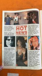 GENÇLİK DERGİSİ - 22 ARALIK 1989 - ARZU ECE – MICK JAGGER – THE SUGARCUBES – LINDA RONSTADT – SOUL II SOUL – BOB DYLAN – KYLIE MINOGUE – SINITTA – TIM BRICHENO – PHIL COLLINS – KENNY G – ELTON JOHN – DAVID BOWIE – ROBERT DE NIRO – MICHAEL DOUGLAS – MERYL STREEP – DON GUMMER – ANGELICA HOUSTON – RICHARD BASKIN – BARBRA STREISAND – JERRY HALL – SAM BROWN – D.C. LEE – JULIA FORDHAM – EDIE READER – CAROL THOMSON – PEPSI – SHIRLEY – NEIL TENNANT – ALISON MOYET - -SINITTA’NIN DANS DOLU TUR HAZIRLIKLARI – ALL ABOUT EVE’DE KONSER SONRASI ŞOK SALDIRI – PHIL COLLINS’TEN “THE SINGLES COLLECTION” VİDEO KASETİ – KENNY G’DEN “LIVE” ALBÜMÜ VE VİDEO KASETİ – ROLLING STONES DÜNYA TURUNDA ÜNLÜLER GEÇİDİ – MICK JAGGER’DAN ŞÖHRET, AİLE VE ROCK ÜZERİNE SÖZLER – GERİ VOKALLERDEN YILDIZLIĞA: SAM BROWN – JULIA FORDHAM – EDIE READER – D.C. LEE – CAROL THOMSON – PEPSI & SHIRLEY – WHAM’IN ARKASINDAN IŞIKLARA DOĞRU – VOKALLERİN HAYALLERİ VE SAHNENİN ARKA YÜZÜ – GÜNÜMÜZ GRUPLARININ VOKAL DESTEKLERİYLE YÜ  47 SAYFA