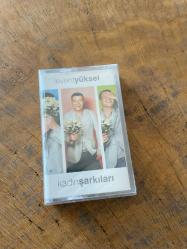 LEVENT YÜKSEL - KADIN ŞARKILARI - KASET (JELATİNİNDE)