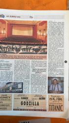 SİNEMA HAFTALIK ANTRAKT DERGİSİ - JIM ABRAHAMS – JAY MOHR – LLOYD BRIDGES – OLYMPIA DUKAKIS – CHRISTINA APPLEGATE – BILLY BURKE – GIANNI FRIZZELLI – MARY MALIN – TERRY STOKES – PIERRE LETARTE – GREG NORBERG – MICHAEL MCMANUS – WILLIAM ELLIOTT – BILL BADALATO – PETER ABRAMS – ROBERT L. LEVY – ELENA VITZATZANIA MICHAEL GAMBON – JODHI MAY – POLLY WALKER – DOMINIC WEST – LUISE RAINER – KEVIN WHELAN – BRIAN LOC – JULES VAN DEN STEENHOVEN – KATHARINE OGDEN – CHARLES COHEN – NICK DEAR – MARC VLESSING – KAROLY MAKK KEVIN KLINE – TOM SELLECK – JOAN CUSACK – MATT DILLON – DEBBIE REYNOLDS – WILFORD BRIMLEY – BOB NEWHART – FRANK OZ – PAUL RUDNICK – ROB HAHN – MARC SHAIMAN ALAIN DELON – JEAN PAUL BELMONDO – VANESSA PARADIS – PATRICE LECONTE – PATRICK DEWOLF – STEVEN POSTER – ALEXANDRE DESPLAT – ALEXANDRE LASKOVLEV – VALERY GATAEV – MICHEL AUMONT - MAFIA! – THE GAMBLER – KUMARBAZ – VÜCUT DİLİ – IN & OUT – YARIM ŞANS – HALF A CHANCE – FRANSIZ SİNEMASI – KOMEDİ FİLMİ – OSCAR TÖRENİ SKANDALI - 14 SAYFA