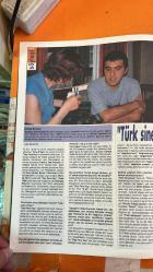 SİNEMA HAFTALIK ANTRAKT DERGİSİ - SAYI : 92 – JODIE FOSTER – NEJAT ÇELİK – SAİM YAVUZ – İSMET DEĞİRMENCİ – LAYLA SEVEN – RAHMİ ÇAKMAK – DENİZ YAVUZ – CLEM GÜRBÜZLER – NAZIM AYDIN – TANER BİRSEL – BENNU YILDIRIMLAR – ZUHAL GENCER – ENGİN ALKAN – BÜLENT EMİN YARAR – ZEKİ DEMİRKUBUZ – DERYA ALABORA – HALUK BİLGİNER – GÜVEN KIRAÇ – REHA ERDEM – YEŞİM TOZAN – GÜLSEN TUNCER – NURİNİSA YILDIRIM – MÜNİR ÖZKUL – METİN KAÇAN – OKAN BAYÜLGEN – MÜJDE AR – MUSTAFA UĞURLU – BURAK SERGEN – SAVAŞ DİNÇEL – KÜÇÜK İSKENDER – YAVUZ TURGUL – ŞENER ŞEN – UĞUR YÜCEL – YEŞİM SALKIM – SERMİN HÜRMERİÇ – KAMRAN USLUER – ÖZKAN UĞUR – MELİH ÇARDAK – GÜVEN HOKNA – KAZANCI BEDİH - CEHENNEM SİLAHI 4 – MEL GIBSON VE JET LI’Lİ AKSİYON DEVAMI AĞIR ROMAN – KOLEKTİF MAHALLE DRAMI VE ROMAN ESTETİĞİ MASUMİYET – PANSİYONDA KESİŞEN YALNIZLIKLAR VE TUTKULAR KAÇ PARA KAÇ – PARA VE VİCDAN ARASINDAKİ DÖNÜŞÜM A AY – GÖRÜNTÜ VE ŞİİRSEL DİLİN BULUŞTUĞU İLK REHA ERDEM FİLMİ EŞKIYA – MODERN TÜRK SİNEMASININ DÖNÜM NOKTASI TA - 14 SAYFA