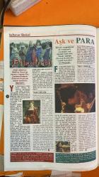 SİNEMA HAFTALIK ANTRAKT DERGİSİ - SAYI : 6 -  ROB SCHNEIDER - LELA ROCHON - MICHAEL FITZGERALD WONG - CARMEN LEE - PAUL SORVINO - RON MAEL - RUSSELL MAEL - MAK CHI SIN - JAMES LEUNG - BILL LUI - NANSUN SHI - STEVEN E. DE SOUZA - TSUI HARK - JEAN-CLAUDE VAN DAMME - ILLANA DIAMANT - LAURIS FREEMAN - ARTHUR WONG - RAYMOND FUNG - SHEKHAR KAPUR - KATE BLANCHETT - GEOFFREY RUSH - LORD ROBERT DUDLEY - NURI BILGE CEYLAN - JAMIE LEE CURTIS - TONY CURTIS - JANET LEIGH - MICHAEL APTED - SHARON STONE - PIERCE BROSNAN - BRUCE WILLIS - MICHELLE PFEIFFER - RAINER - LEONARDO DICAPRIO  KNOCK OFF - ELIZABETH - KASABA - HALLOWEEN H20 - A FISH CALLED WANDA - PERFECT - BLUE STEEL - FOREVER YOUNG - TRUE LIES - FROM RUSSIA WITH LOVE - THE STORY OF US - WHEN HARRY MET SALLY - I KNOW WHAT YOU DID LAST SUMMER - I STILL KNOW WHAT YOU DID LAST SUMMER  JÜRI ÖZEL ÖDÜLÜ KASABA - AFİŞ YARIŞMASI DUYURUSU - 2. KADIN FİLMLERİ FESTİVALİ SENARYO YARIŞMASI - OSCAR TÖRENİ İLK KEZ PAZAR GECESİ - JAMES BOND FİLMİ  - 14 SAYFA