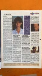 SİNEMA HAFTALIK ANTRAKT DERGİSİ - SAYI : 6 -  ROB SCHNEIDER - LELA ROCHON - MICHAEL FITZGERALD WONG - CARMEN LEE - PAUL SORVINO - RON MAEL - RUSSELL MAEL - MAK CHI SIN - JAMES LEUNG - BILL LUI - NANSUN SHI - STEVEN E. DE SOUZA - TSUI HARK - JEAN-CLAUDE VAN DAMME - ILLANA DIAMANT - LAURIS FREEMAN - ARTHUR WONG - RAYMOND FUNG - SHEKHAR KAPUR - KATE BLANCHETT - GEOFFREY RUSH - LORD ROBERT DUDLEY - NURI BILGE CEYLAN - JAMIE LEE CURTIS - TONY CURTIS - JANET LEIGH - MICHAEL APTED - SHARON STONE - PIERCE BROSNAN - BRUCE WILLIS - MICHELLE PFEIFFER - RAINER - LEONARDO DICAPRIO  KNOCK OFF - ELIZABETH - KASABA - HALLOWEEN H20 - A FISH CALLED WANDA - PERFECT - BLUE STEEL - FOREVER YOUNG - TRUE LIES - FROM RUSSIA WITH LOVE - THE STORY OF US - WHEN HARRY MET SALLY - I KNOW WHAT YOU DID LAST SUMMER - I STILL KNOW WHAT YOU DID LAST SUMMER  JÜRI ÖZEL ÖDÜLÜ KASABA - AFİŞ YARIŞMASI DUYURUSU - 2. KADIN FİLMLERİ FESTİVALİ SENARYO YARIŞMASI - OSCAR TÖRENİ İLK KEZ PAZAR GECESİ - JAMES BOND FİLMİ  - 14 SAYFA