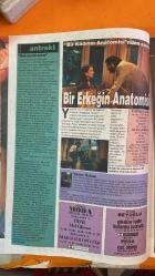 SİNEMA HAFTALIK ANTRAKT GAZETESİ - SAYI : 16 - LIAM NEESON AIDAN QUINN STEPHEN REA ALAN RICKMAN JULIA ROBERTS NEIL JORDAN STEPHEN WOOLLEY JULIS BERTSOT GOLDENTHAL PATRICK DUFENER TONY LAWSON ANTHONY PRATT CHRIS MENGES REDMOND MORRIS ORUÇ APAYDIN GLENN CLOSE GEORGE LUCAS TOM CRUISE EDDIE MURPHY JIM CARREY DENNIS HOPPER LAURA LINNEY NICOLE KIDMAN HARVEY KEITEL JENNIFER JASON LEIGH SEAN BEAN RALPH FIENNES GWYNETH PALTROW JEFF BRIDGES STEVE BUSCEMI JOHN GOODMAN JOHN TURTURRO PETER WEIR ROBIN WILLIAMS GARY OLDMAN DREW BARRYMORE SHELLEY DUVALL LES MAYFIELD IVAN REITMAN BILLY CRYSTAL NASTASSJA KINSKI WOODY ALLEN DEMI MOORE KIRSTIE ALLEY ELIZABETH SHUE SAİM YAVUZ HÜSEYİN KUZU ERSAN ÇONGAR HATİCE SOYSEV DENİZ YAVUZ ELMAS ÖZCAN NİYAZİ EZİLMEZTÜRK - HAFTALIK ANTRAKT VENEDİK FİLM FESTİVALİ EN İYİ FİLM EN İYİ AKTÖR ÖDÜLÜ FESTİVAL BAŞARISI BOX OFFICE BAŞARISI YATIRIM ÇAĞRISI SİNEMA YATIRIMI YENİ SİNEMA SALONLARI OSCAR ADAYLIKLARI YENİ SİNEMA KOMPLEKSLERİ FİLMİN DEVAM VİZYONU HELVA TEZİ   - 12 SAYFA