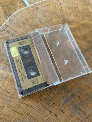 ZÜLFÜ LİVANELİ - SEÇME ESERLER 3 / FİLM MÜZİKLERİ - KASET