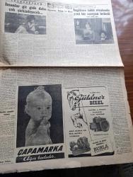 Cumhuriyet Gazetesi - 7 Temmuz 1952 - Amerika Seçimlerinde Çok Mühim Bir Gün - General Eisenhower Bir Seçim Nutku Söylerken Fotoğraf - Belgrad Ankara Ve Atina'ya Yaklaşıyor - Güreş Federasyonu Reisi Sadullah Çiftçioğlu Helsinki'ye Gitmeyecek - Eski Muhariblerin Dünkü Toplantıları - Savcılık Tarafından 4 Firma Hakkında Dava Açıldı - General De Gaulle'ün Partisinde İsyan Çıktı - Şişli Beyazıt Arasında Tünel - Amerika'da Seçimleri Kim Kazanacak Yazan John Gunther Yazı Dizisi - Mesut Bir Sanat Hadisesi Yazan İsmail Habib Sevük - Ruh Gurbetinde Yazan Kerime Nadir Yazı Dizisi - İran'da Musaddık Yeniden Başbakan Oluyor - Cemiyet Tepkisi Azaldı Yazan Burhan Felek Köşe Yazısı - Dünya Tenis Şampiyonluğu - Fenerbahçe Genç Takımlar Yetiştirecek - Koşucu Emil Zatopek Olimpiyatlara Katılıyor - Galata Gençlik Kulübünün Senelik Kongresi - İstanbul Ankara Radyosu Programı - Mücevherlerle İşlenmiş Taçlar Fotoğraf - Nevrol Cemal - Jockey Şemsiye - Zümrüt Yalova Kaplıcaları - Servel Buzdolabı