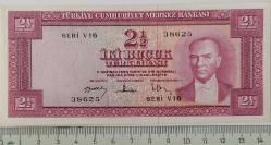 5.EMİSYON 3.TERTİP 2,5 TL İKİBUÇUK (2½) TÜRK LİRASI  SERİ V16 38625 SERİ NOLU NATÜREL ÇİL-ÇİLALTI KAĞIT PARA ÇOK NADİRDİR