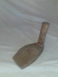 Ayak formunda , güzel patineli ahşap kirkit, osmanlı dönemi...