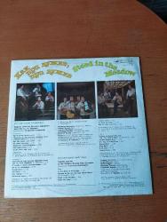 STEED IN THE MEADOW * SOLOIST QUARTET OF THE OSSIPOV RUSSIAN FOLK ORCHESTRA * DIRECTED by V. IONCHENKOV * 1990 BASKI LONGPLAY