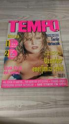 TEMPO HAFTALIK HABER DERGİSİ - SAYI:4 - 24 OCAK 1996  -  SABANCI CENTER SUİKASTI ÜZERİNE DOĞU ERGİL “TERÖR ARTACAK” ANALİZİ - PKK, SİVAS VE KÜRT-ALEVİ GERİLİMİNE DOKUNAN ZEKİ COŞKUN’LA RÖPORTAJ - KÖYLERİN BOŞALTILMASI, SİLAHLANAN KÖYLÜLER VE KORUCULUK MODELİ SİVAS’A UYGULANMAYA BAŞLIYOR - METİN KARADENİZ’DEN CHP GÖZÜYLE YORUM: ‘SIK OLMASA DA EYLEM VAR, PKK MI BELİRSİZ’ - 1996’DA AŞK VE ERKEK-KADIN ROLLERİNE DAİR YENİ KADIN PROFİLİ - ‘AİLE, ÇOCUK VE KARİYER’ ÜZERİNDEN 90’LARDA KADININ HER ŞEYİ İSTEYEN TEMSİLİ - TÜRK SİYASETİNDE ‘DEMİREL GİTSİN’ DİYEN İŞ İNSANLARI, AKADEMİSYENLER VE SANATÇILAR - UZAYLI MI, CİN Mİ, PEYGAMBER Mİ? BÜLENT ÇORAK VE ‘ALTIN ÇAĞ BİLGİ KİTABI’NIN KOZMİK ANLATISI - BÜLENT ÇORAK’IN MEVLANA REENKARNASYONU İDDİASI - KARANLIK ENERJİ, KARA DELİKLER, BETA NOVA VE KOZMOLOJİK FELSEFE - 90’LARIN TÜRKİYESİNDE MİSTİK KÜLT’LER VE UZAYLI İNANIŞLARIN SOSYAL YANSIMALARI -  BÜLENT ÇORAK - DOĞU ERGİL - ZEKİ COŞKUN - METİN KARADENİZ -       130 SAYFA - TAM TAKIM DERGİ