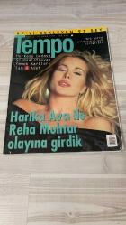 TEMPO HAFTALIK HABER DERGİSİ - SAYI:2 - 15 OCAK 1997 -   FERDA ANIL YARKIN & SİBEL BİLGİÇ AŞKI: MÜCADELEYLE BAŞLAYAN İLİŞKİ SAAT 01.00'DE, SAYAN İŞKEMBECİSİ’NDE İLAN EDİLDİ - BENDENİZ YENİ KLİBİNDE HOMOSEKSÜEL SEVGİLİSİNİ YAKALAYAN BİR KADINI CANLANDIRACAK - AYSU BAŞAR’DAN RÖNTGENCİ OTEL YÖNETİCİSİ KLİBİ - MAHZUN KIRMIZIGÜL “KADINLAR MATİNESİNDE PANTOLONUM ÇIKARILDI” İTİRAFI VE “BİR ZAMANLAR AMERİKA” PROJESİ - MİRKELAM KOMŞULARINA GÖRE ‘ŞARKI SÖYLEME MAKİNESİ’ - BOLİÇ VE NESRİN FİLİZ FLY INN’DE ÇARPICI BİR GECE YAŞADI - HARİKA AVA & REHA MUHTAR: 1997’DE ANNE OLMA KARARLARI, SPERM TALEBİ VE GAZİNOYA İLGİNÇ AÇIKLAMALAR - NAZAN ÖNCEL’İN “AYNI NAKARAT” ŞARKISI MUSTAFA SANDAL & ERCAN SAATÇİ BENZERLİĞİYLE GÜNDEME GELDİ - STEPHANIE & VAN DAMME YAKINLAŞMASI HOLLYWOOD'DAN MONACO’YA DEDİKODU -  FERDA ANIL YARKIN - SİBEL BİLGİÇ - BENDENİZ - AYSU BAŞAR - MAHZUN KIRMIZIGÜL - MİRKELAM - NESRİN FİLİZ - BOLİÇ - HARİKA AVA - REHA MUHTAR - JOHN TRAVOLTA - KELLY PRESTON -   114SAYFA - TAM TAKIM DERGİ