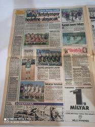 FOTOMAÇ SPOR GAZETESİ FOTOMAÇ DOĞUM GÜNÜ GAZETESİ-12 Aralık 1991-kopenhag-coşkun özarı -UEFA kupası-olsen-trabzonspor-fenerbahçe-bmc-spor ekranı-iskender günen-oğuz-aygün özipek-köstepene büyük destek-göztepespor-ayvalık gücü-mesudiyeli kandırıldım-Yavuz gürel-şenol şengül-antalyaspor-başkan Subaşı Ümitli-Murat uygun-nazmiye alkış-altay-ahmet ünsal-gençlerin umidi ruslar-kervan spor-ender yılmaz-cimbom-mustafa denizli-galatasaray teknik direktörü-kartal-akın sel-bako-